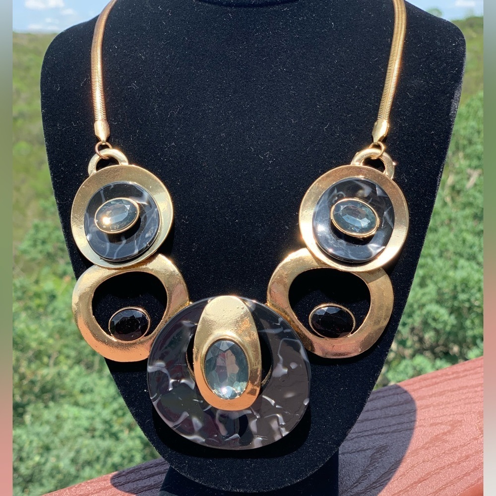 Oval Stone Retro Inspired Statement Necklace